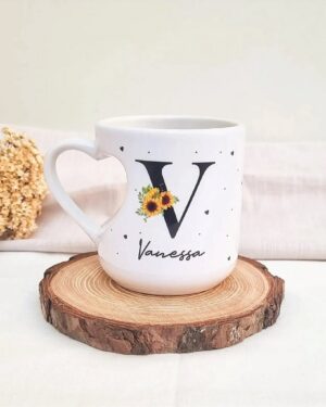 Caneca Alça Coração 3d Alfabeto Margarida