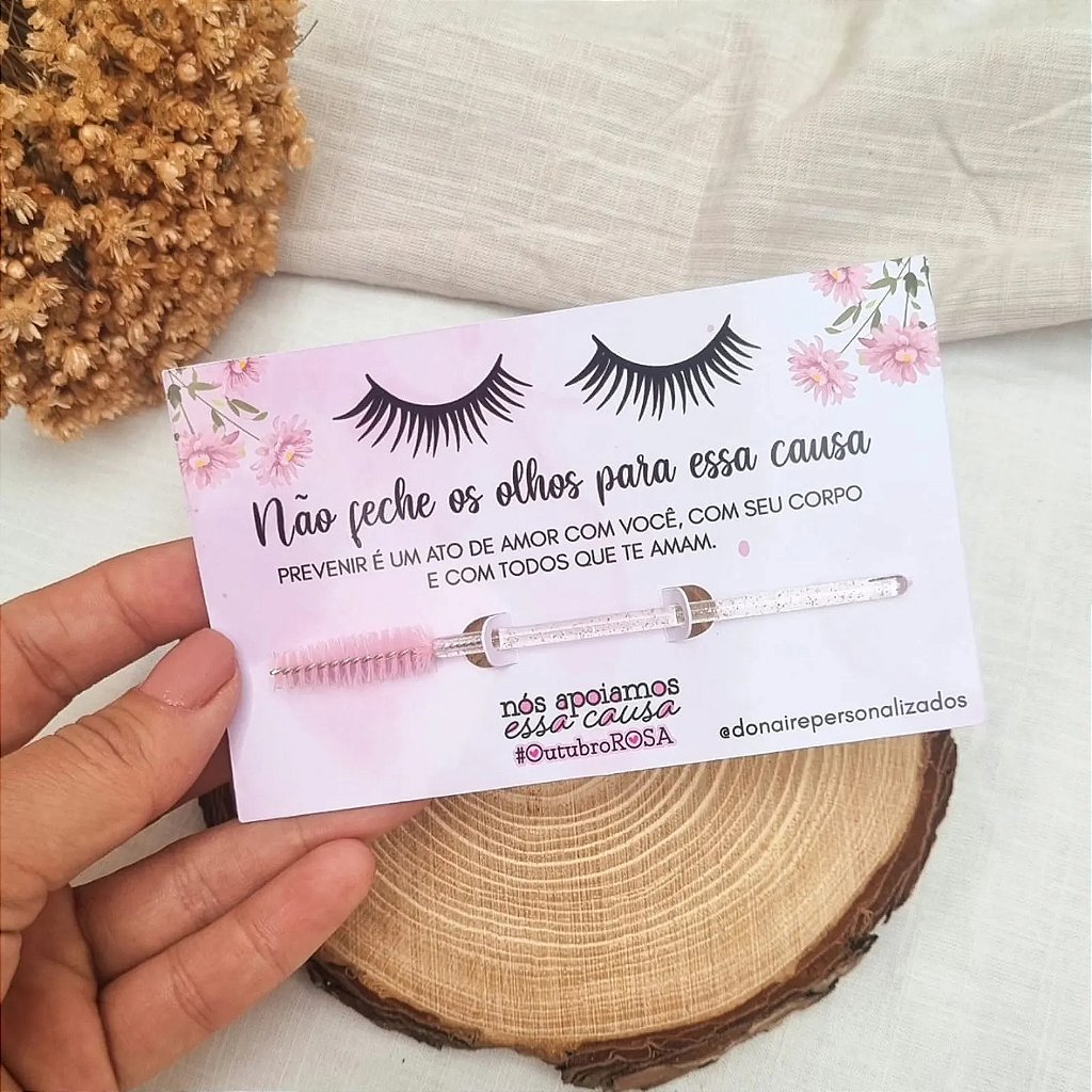 Card com escovinha para cílios Outubro Rosa