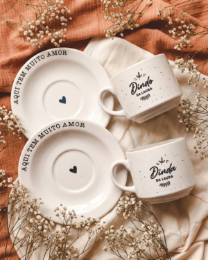 Kit xícara com pires Dinda e Dindo personalizado